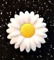 (1) Medium White Flower Focal Bead