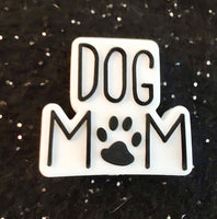 (1) Dog Mom Focal Bead