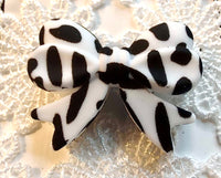(1) Cow Print Bow Focal Bead