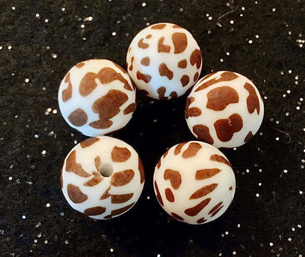 (5) Brown Cow Print 15mm Silicone Beads