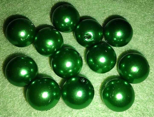 (12) Shiny Green 12mm Beads